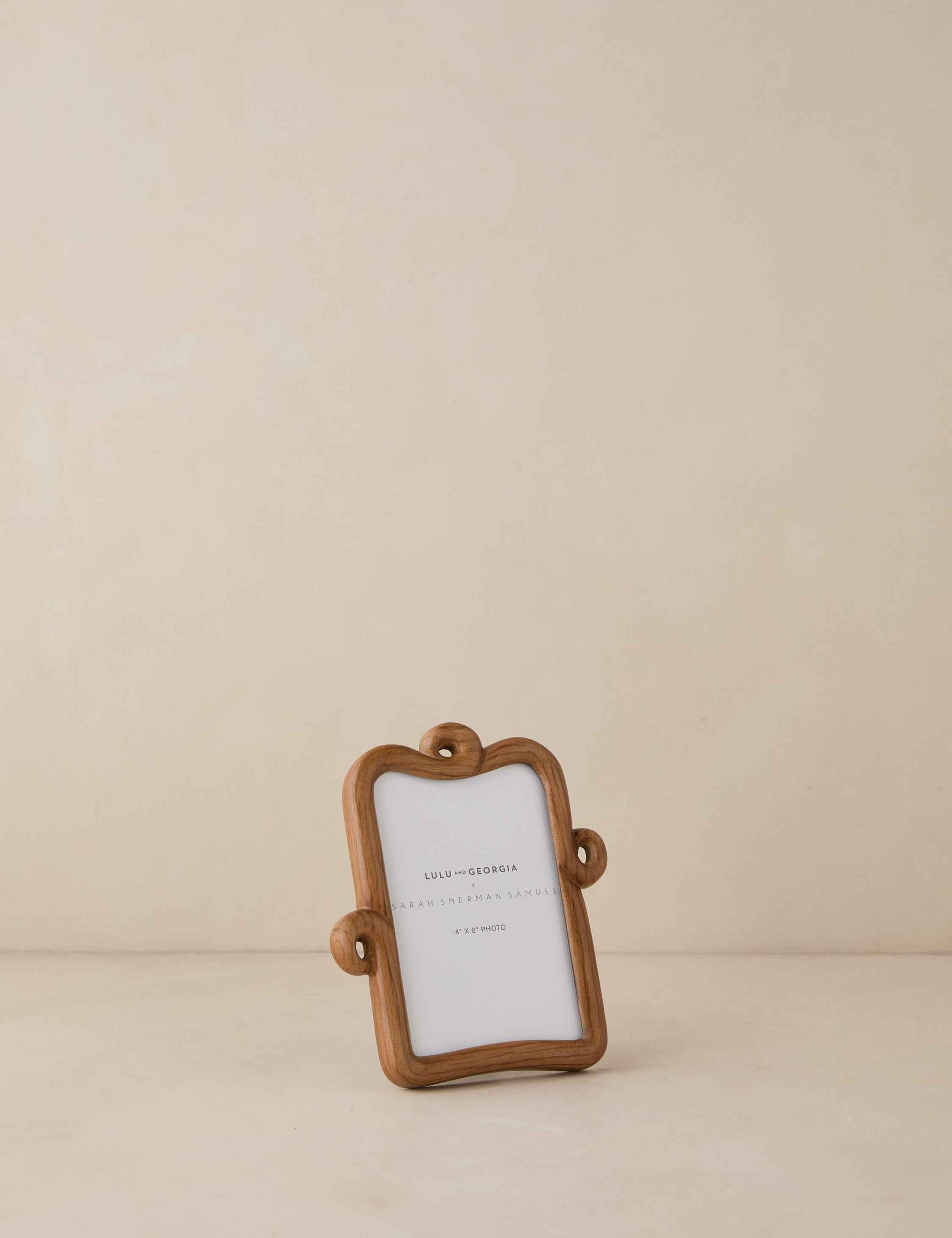 Bello Loop Picture Frame | Whimsical Resin Design