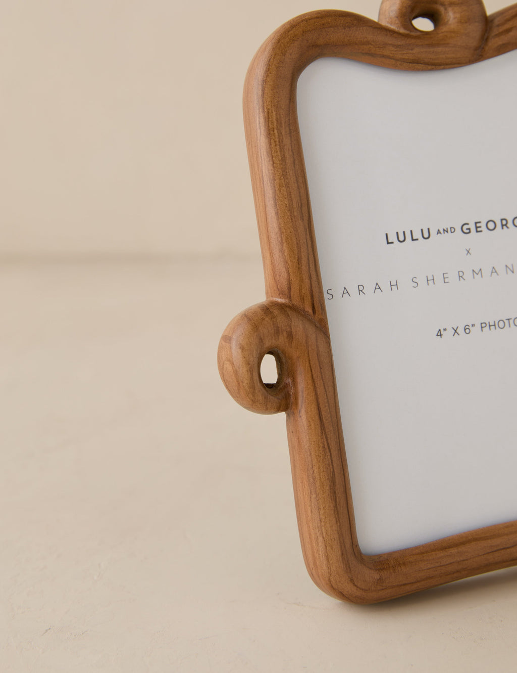 Bello Loop Picture Frame | Whimsical Resin Design