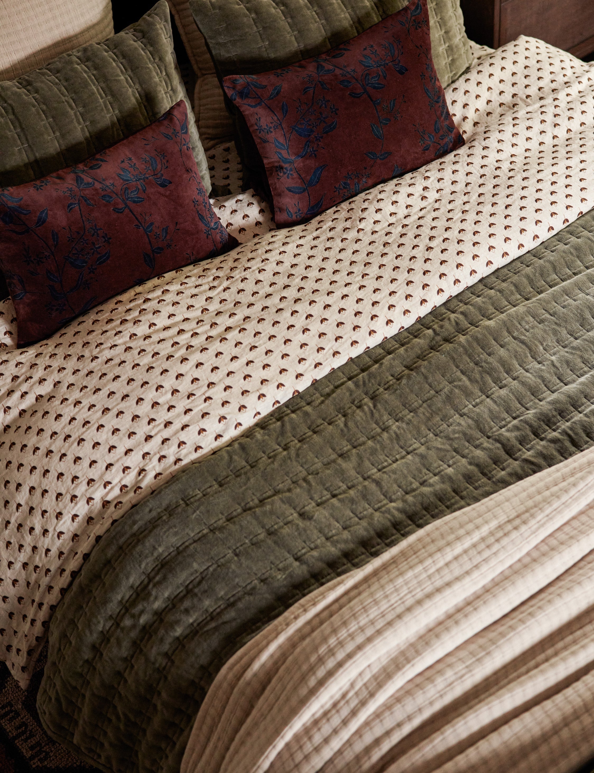 Pura Linen Sheet Set | Breathable European Flax, Timeless Floral