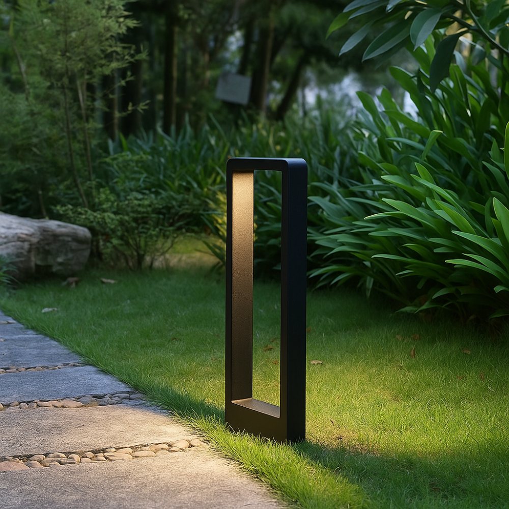 LumaPath: Stylish Garden Lamp with Matte Black Aluminum & Even LED Lighting – for Outdoor Areas