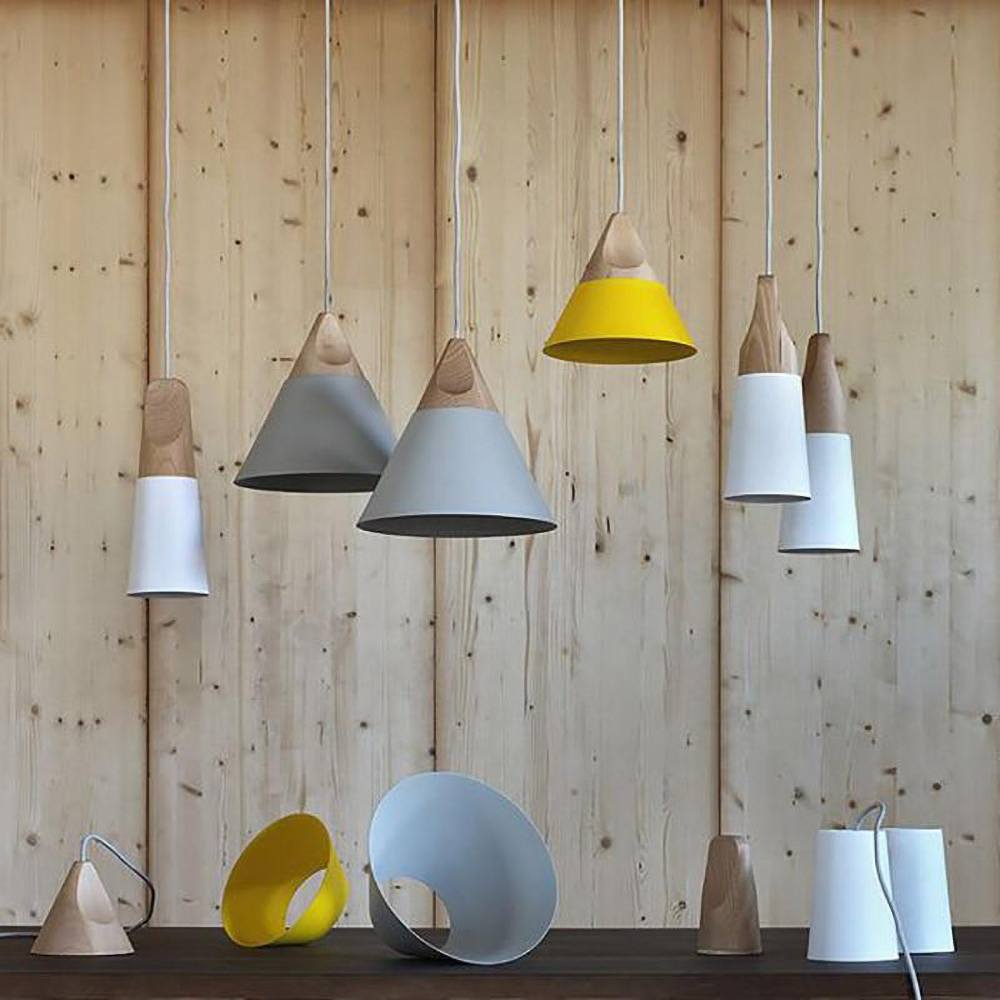 LumiBard: Scandinavian Wooden Pendant Light made of Metal & Oak – Ideal for Children's Rooms & Reading Corners