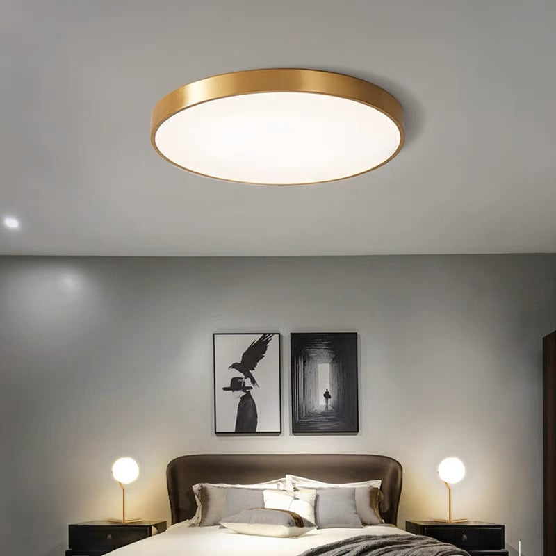 LumiDisc: Round LED Ceiling Light – Flat Surface-Mounted Lamp in Modern Design