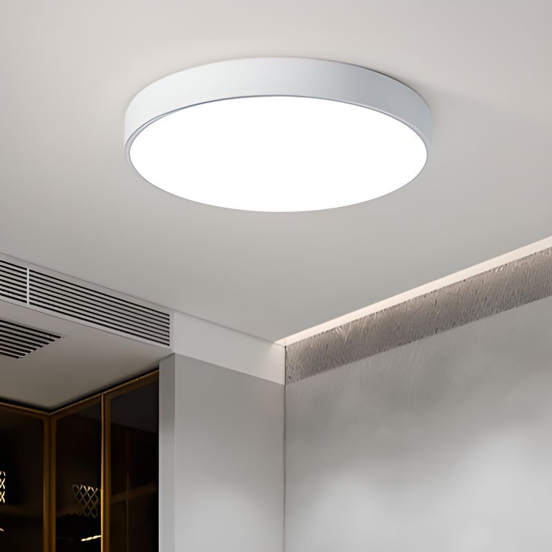 LumiDisc: Round LED Ceiling Light – Flat Surface-Mounted Lamp in Modern Design