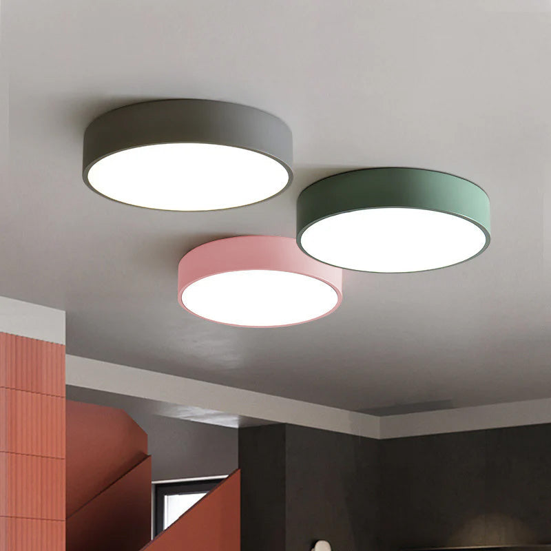 LumiDisc: Round LED Ceiling Light – Flat Surface-Mounted Lamp in Modern Design
