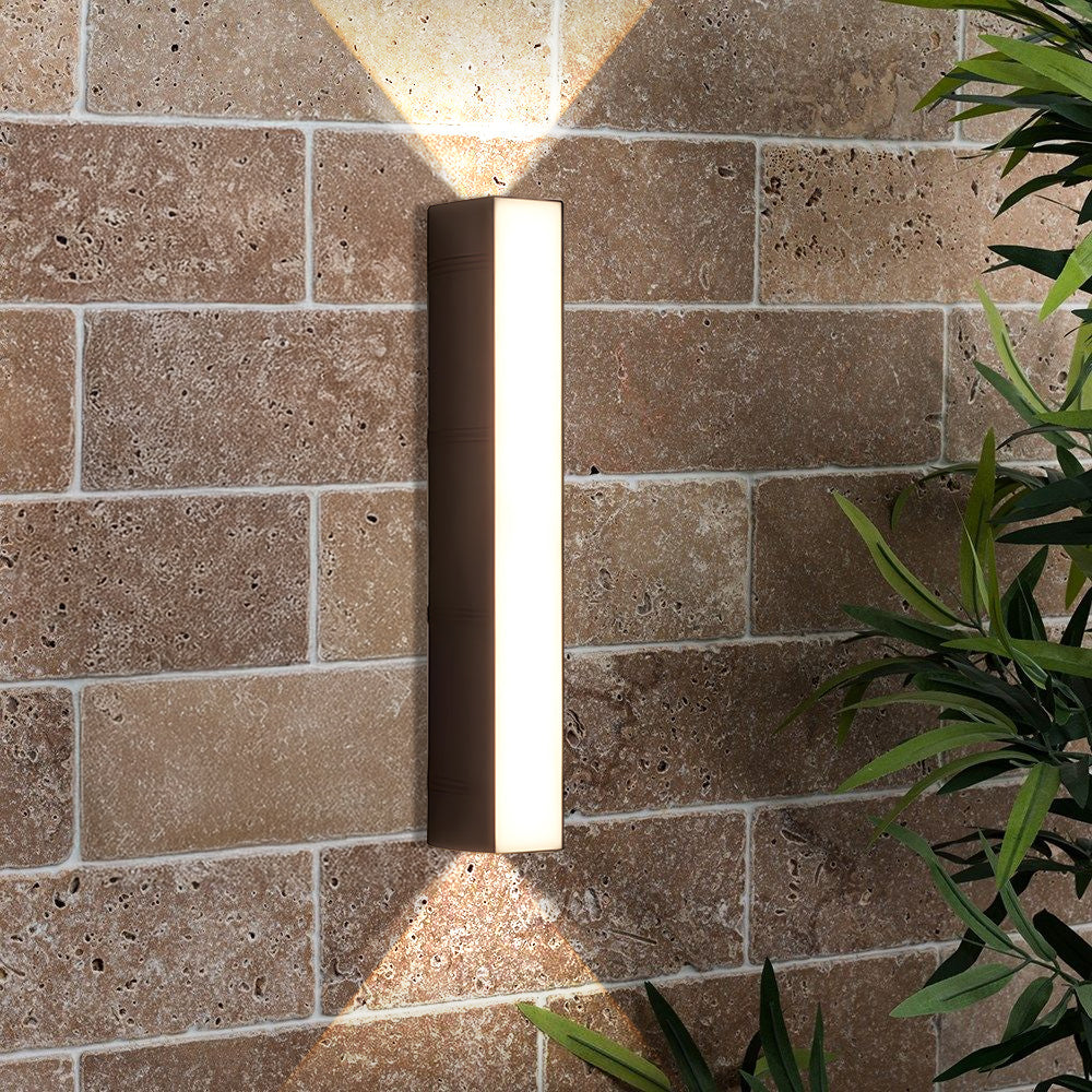 LumiStrahl: Ultra-bright & weatherproof LED outdoor wall light – modern wall lamp for garden & terrace