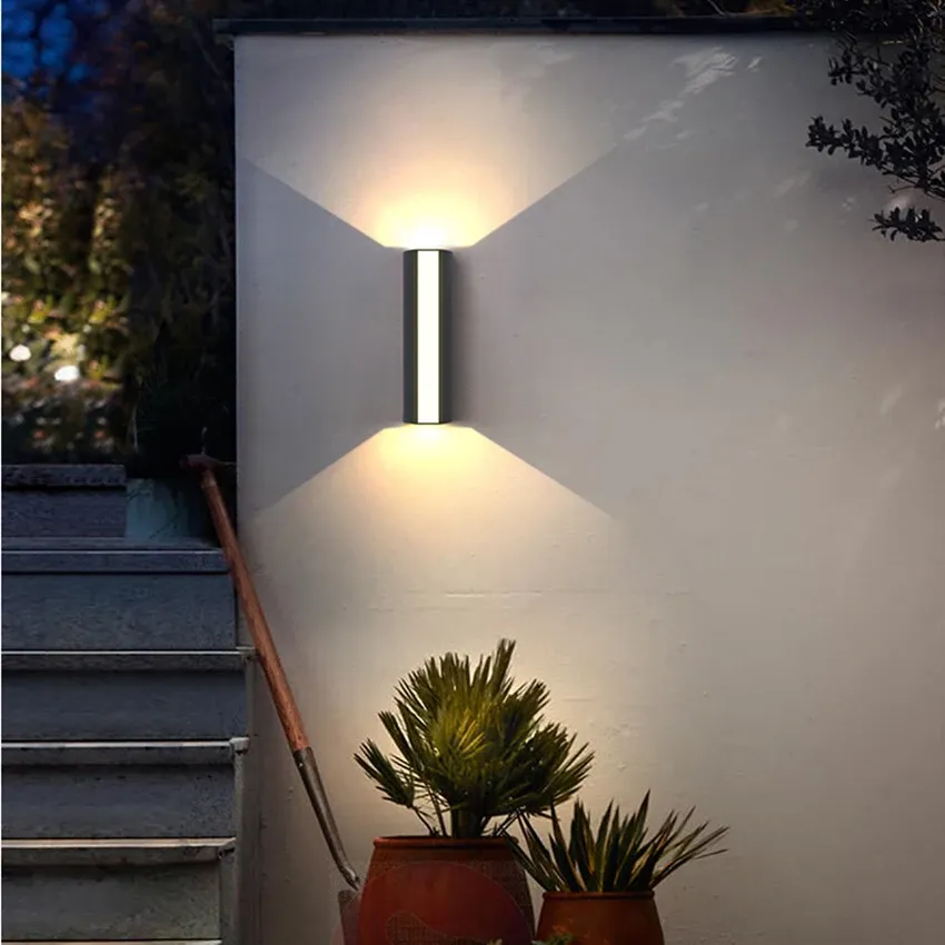 LumiStrahl: Ultra-bright & weatherproof LED outdoor wall light – modern wall lamp for garden & terrace
