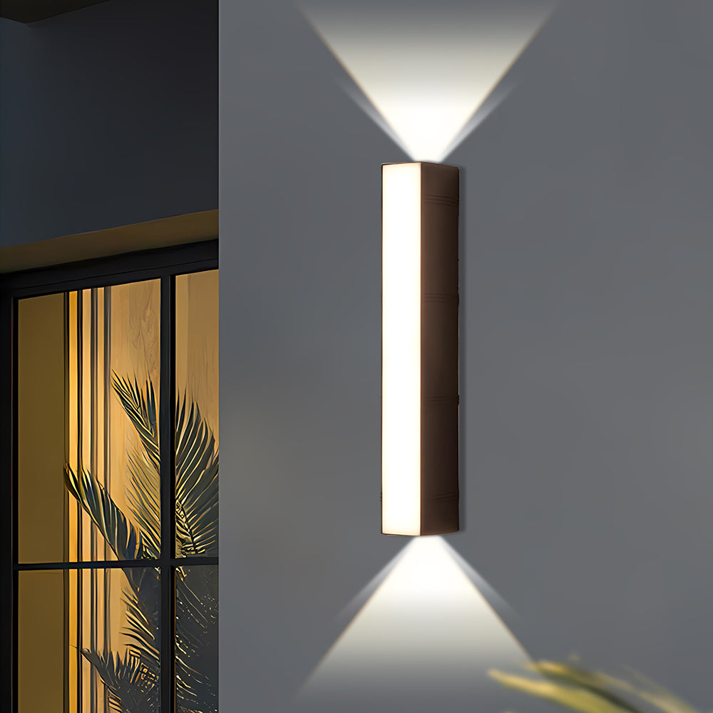 LumiStrahl: Ultra-bright & weatherproof LED outdoor wall light – modern wall lamp for garden & terrace
