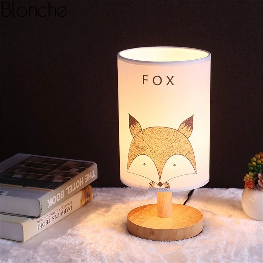 LumiTier: Wooden Base Table Lamp with Animal Motif – Decorative Light for Children's Room & Living Room