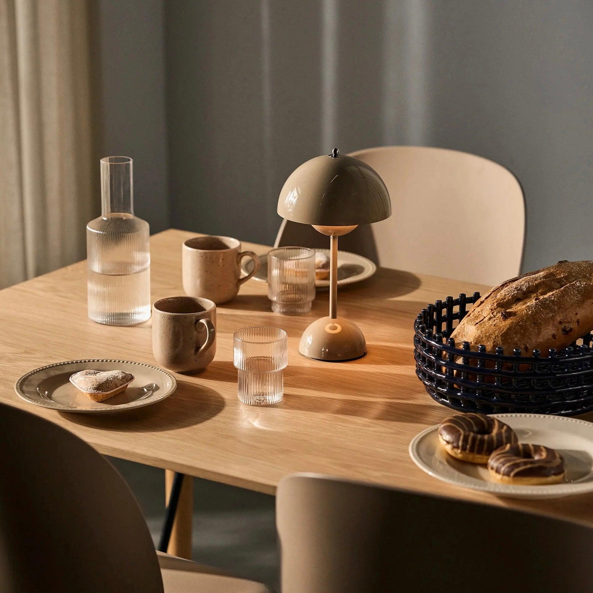 LumoNord: Wireless LED Table Lamp in Scandinavian Design – Dimmable & Rechargeable