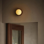 LumoNordic: Elegant LED Wall Light 1-Bulb with Wooden Base & Glass Sphere – Ideal for Living Room & Entrance Area