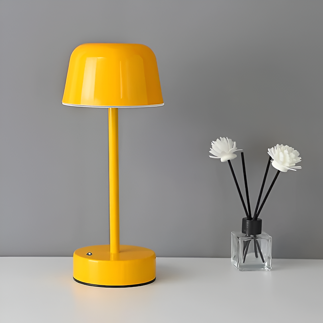 LumoRetro: Wireless LED Table Lamp – Rechargeable in Retro Design for Living Room & Nightstand
