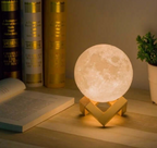 LunaGlanz: LED Moon Lamp – Wireless, Dimmable & Rechargeable with Remote Control & Wooden Stand
