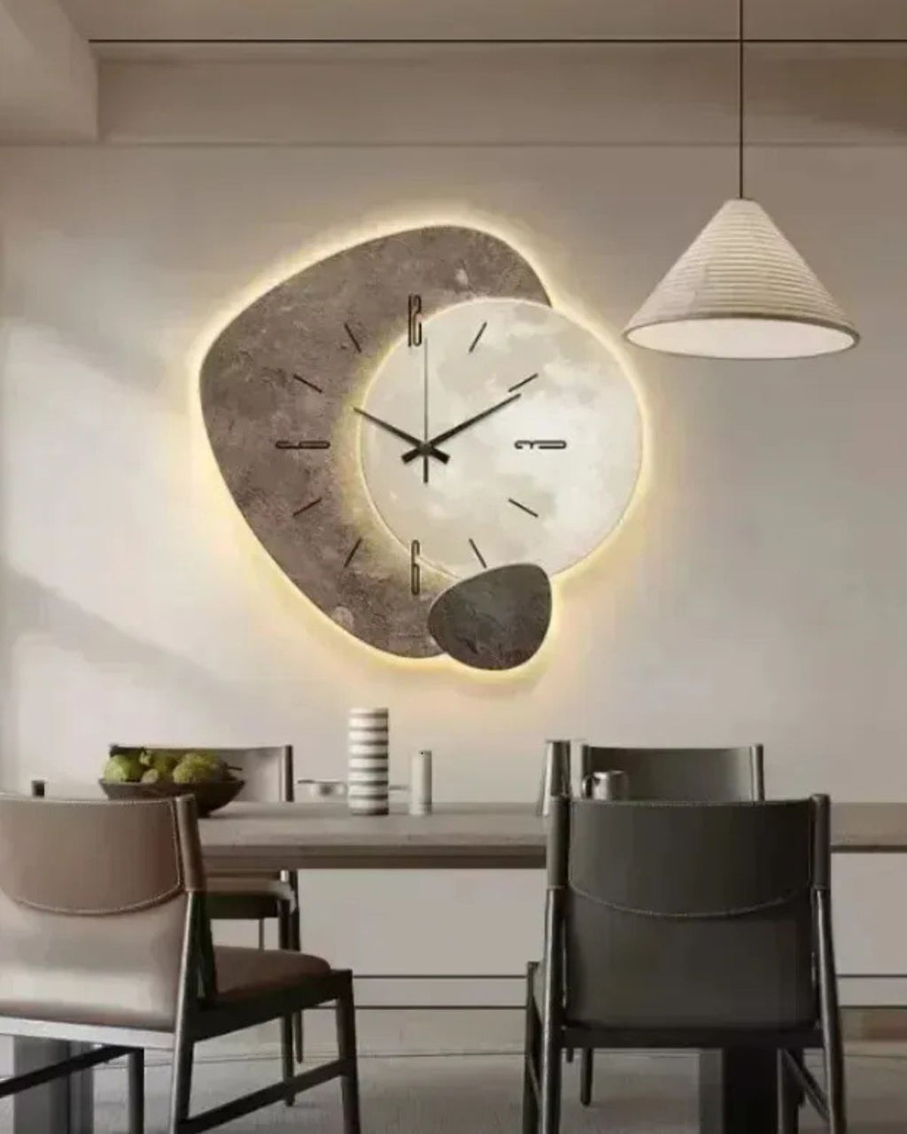 LunaVetro: Modern Design Wall Clock in Crystal Look with LED Lighting – for Living Room & Office
