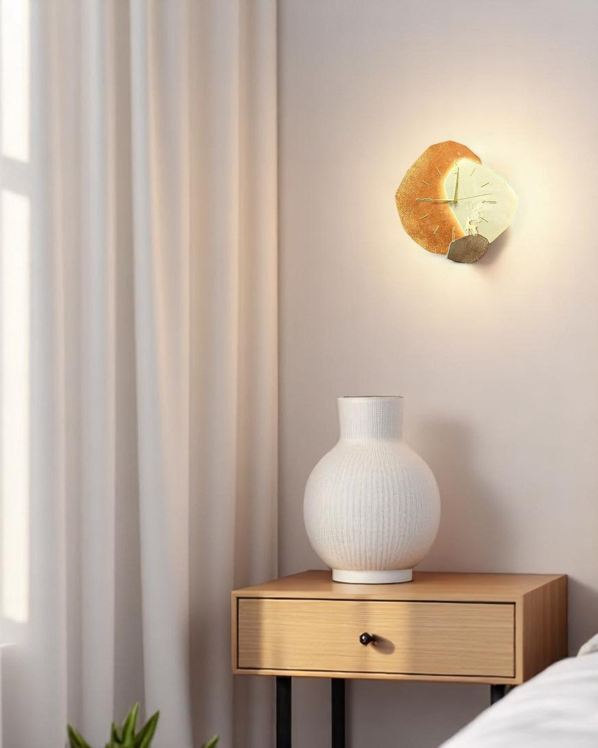 LunaVetro: Modern Design Wall Clock in Crystal Look with LED Lighting – for Living Room & Office