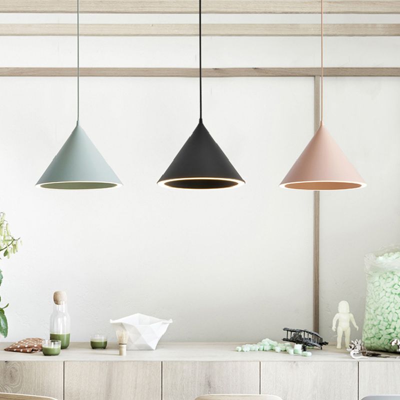 Lunera: Minimalistic LED Pendant Light Made of Acrylic – for Bedrooms & Living Rooms