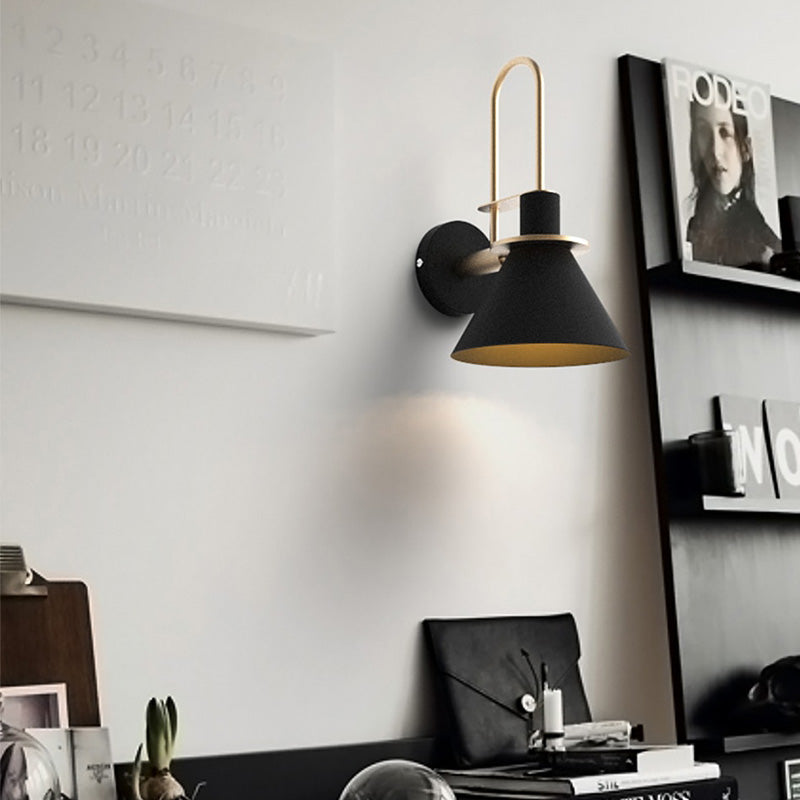 Lunovar: Modern Wall Lamp – Stylish Lighting for Any Interior