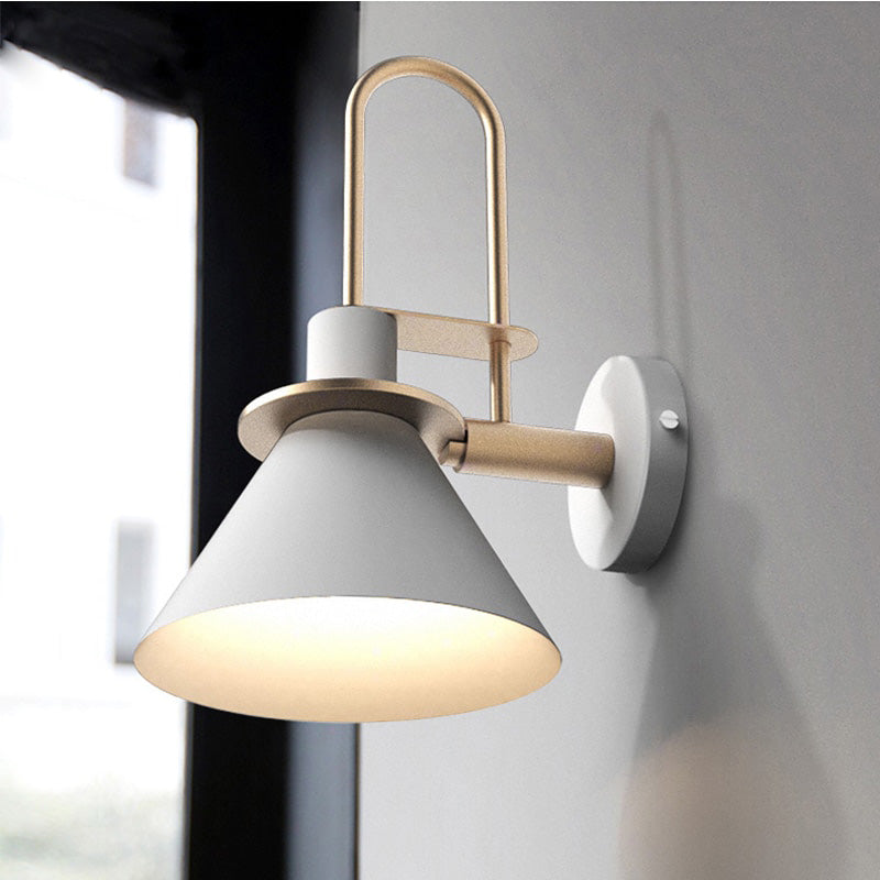 Lunovar: Modern Wall Lamp – Stylish Lighting for Any Interior