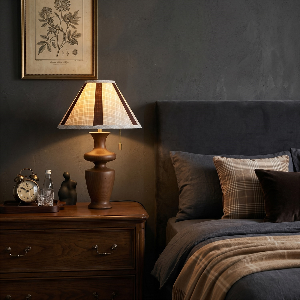 Luvetta - Modern Table Lamp
