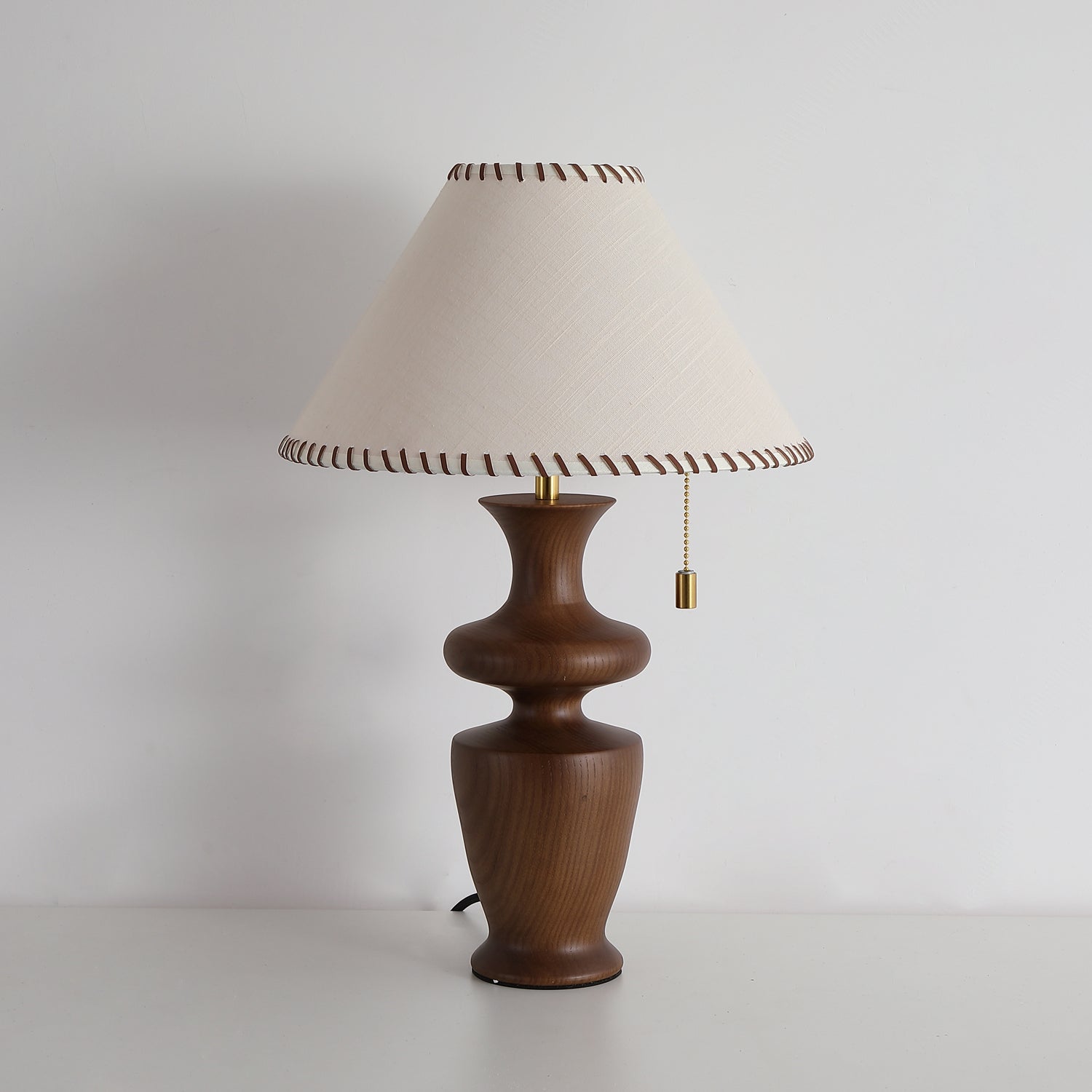 Luvetta - Modern Table Lamp