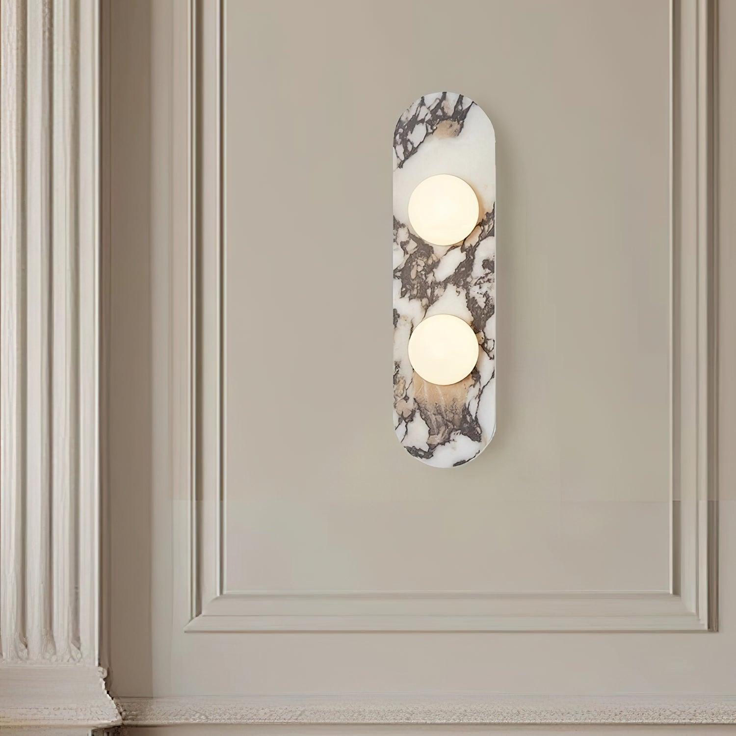 Marbellea: Marble Wall Light with Glass Balls – Modern Design Wall Lamp for Living Room & Hallway
