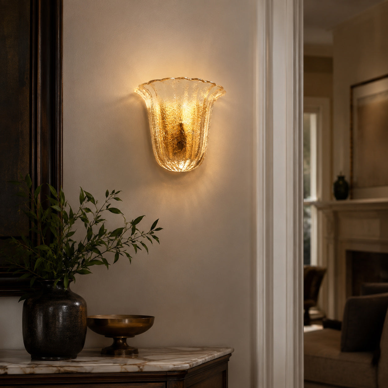 Scalloped Ice-Texture Glass Wall Sconce