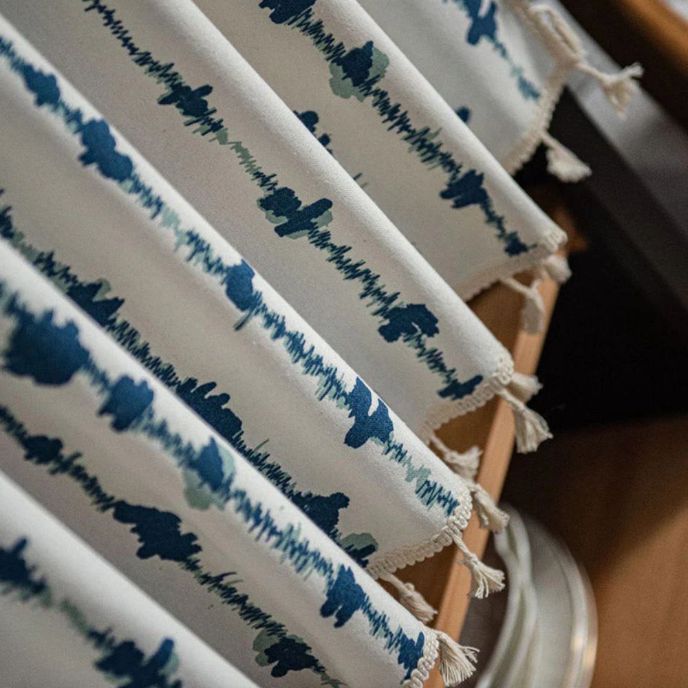 MarisBlau: Blue curtains with geometric design & tassels – charming for living & kitchen spaces