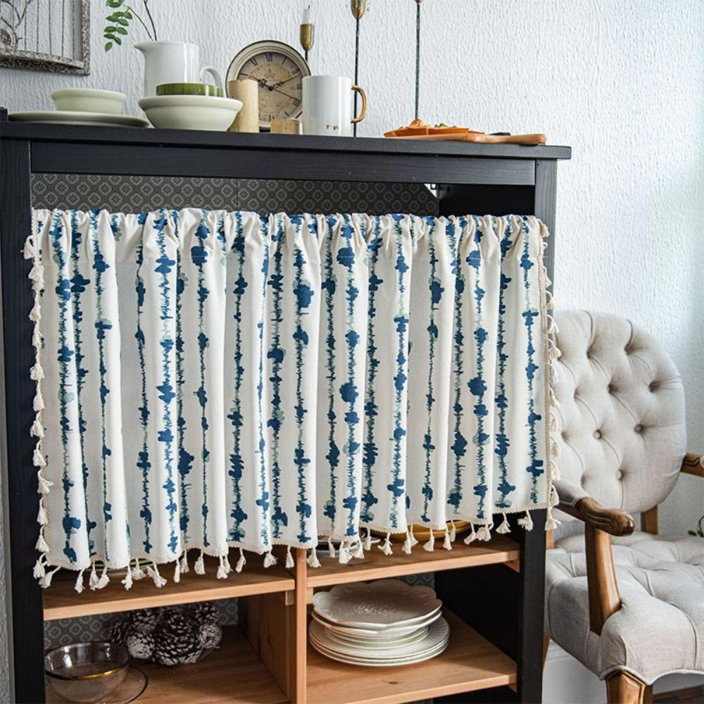 MarisBlau: Blue curtains with geometric design & tassels – charming for living & kitchen spaces