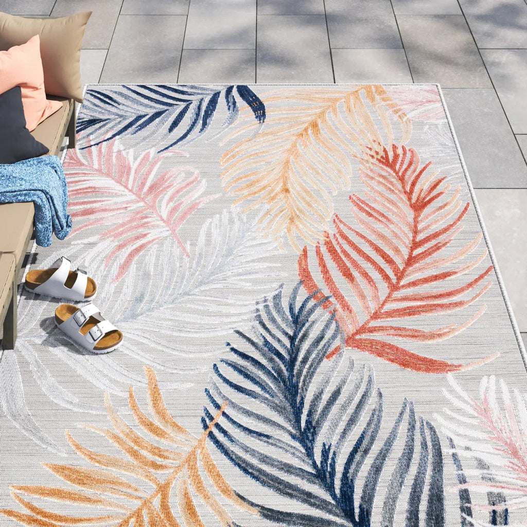 Marisol floral pattern rug for indoor and outdoor use