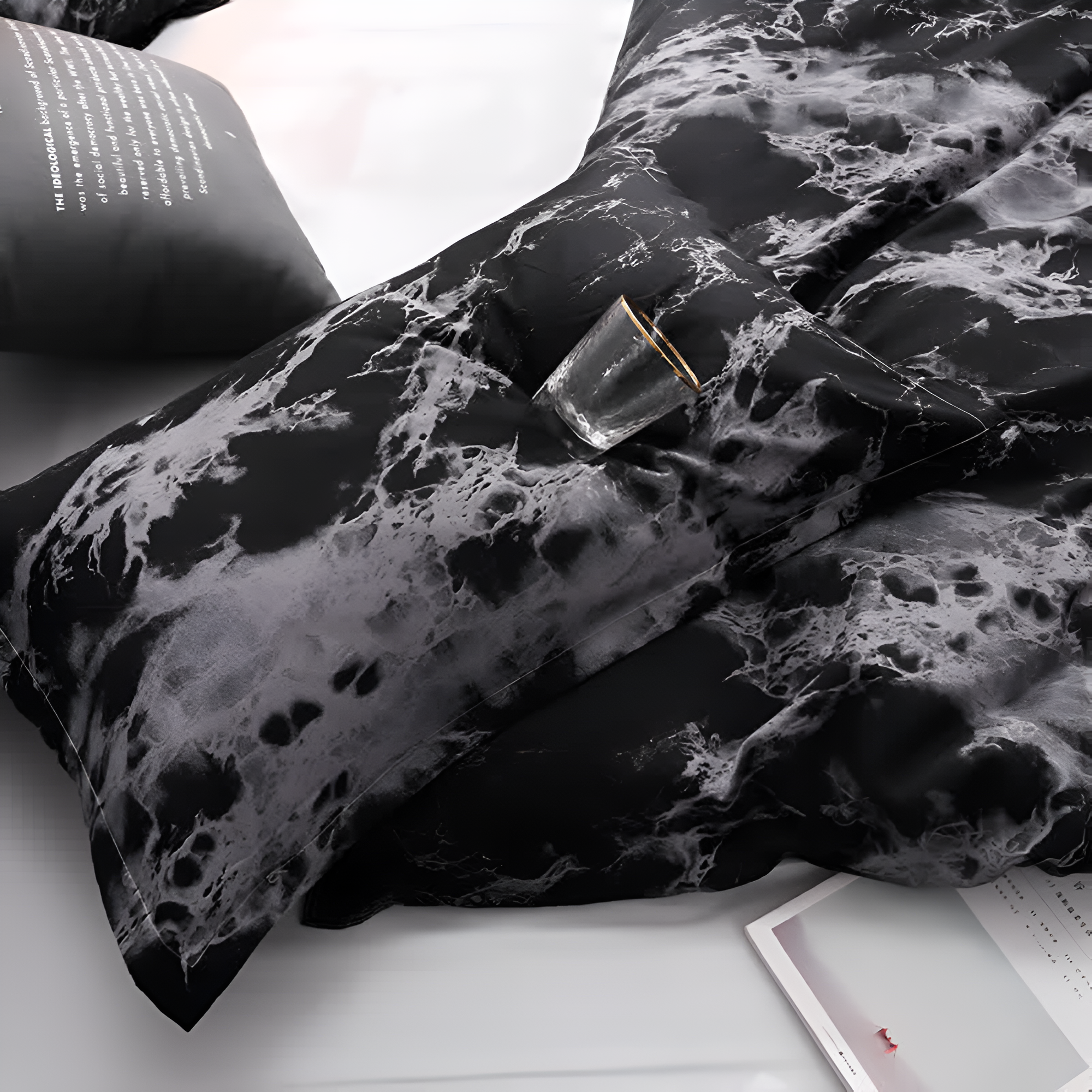 MarmorLux: Modern Duvet Cover Set – Elegant, Soft & Durable with Black Marble Design for Bedroom