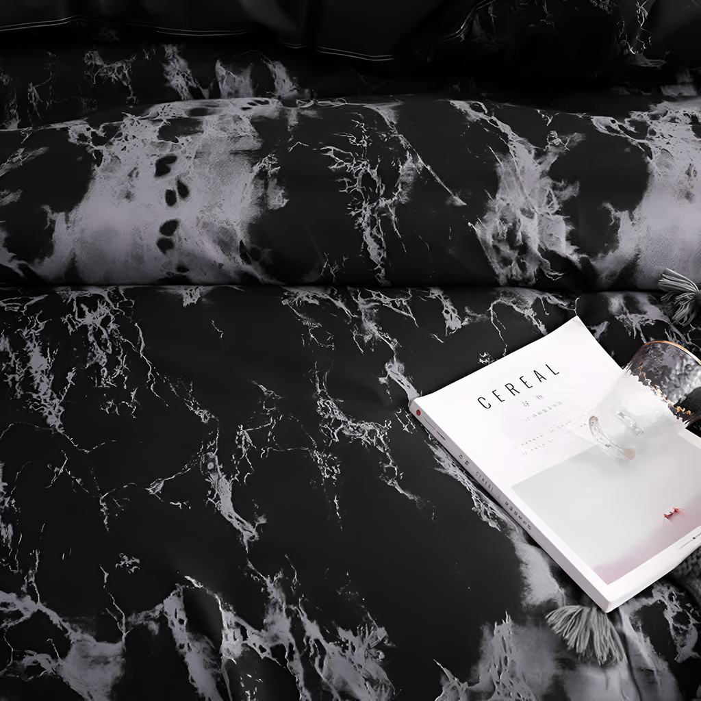 MarmorLux: Modern Duvet Cover Set – Elegant, Soft & Durable with Black Marble Design for Bedroom