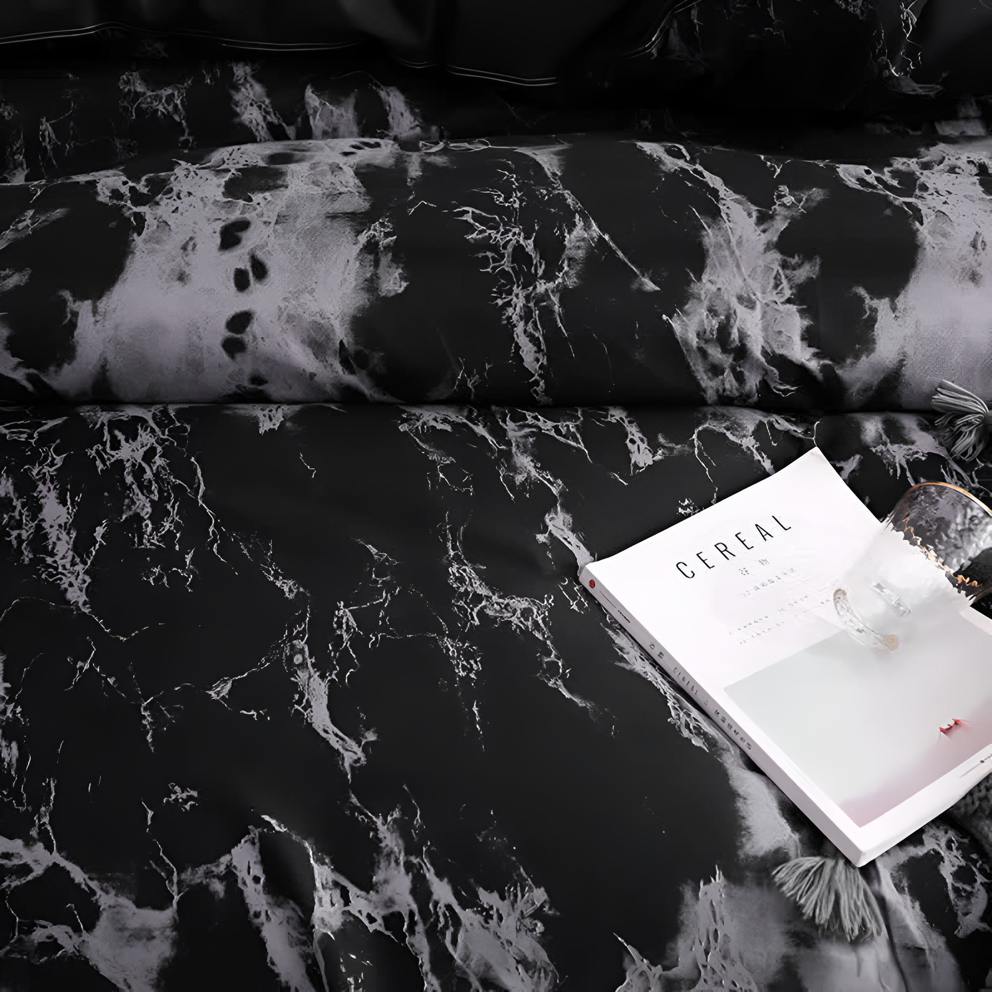 MarmorLux: Modern Duvet Cover Set – Elegant, Soft & Durable with Black Marble Design for Bedroom
