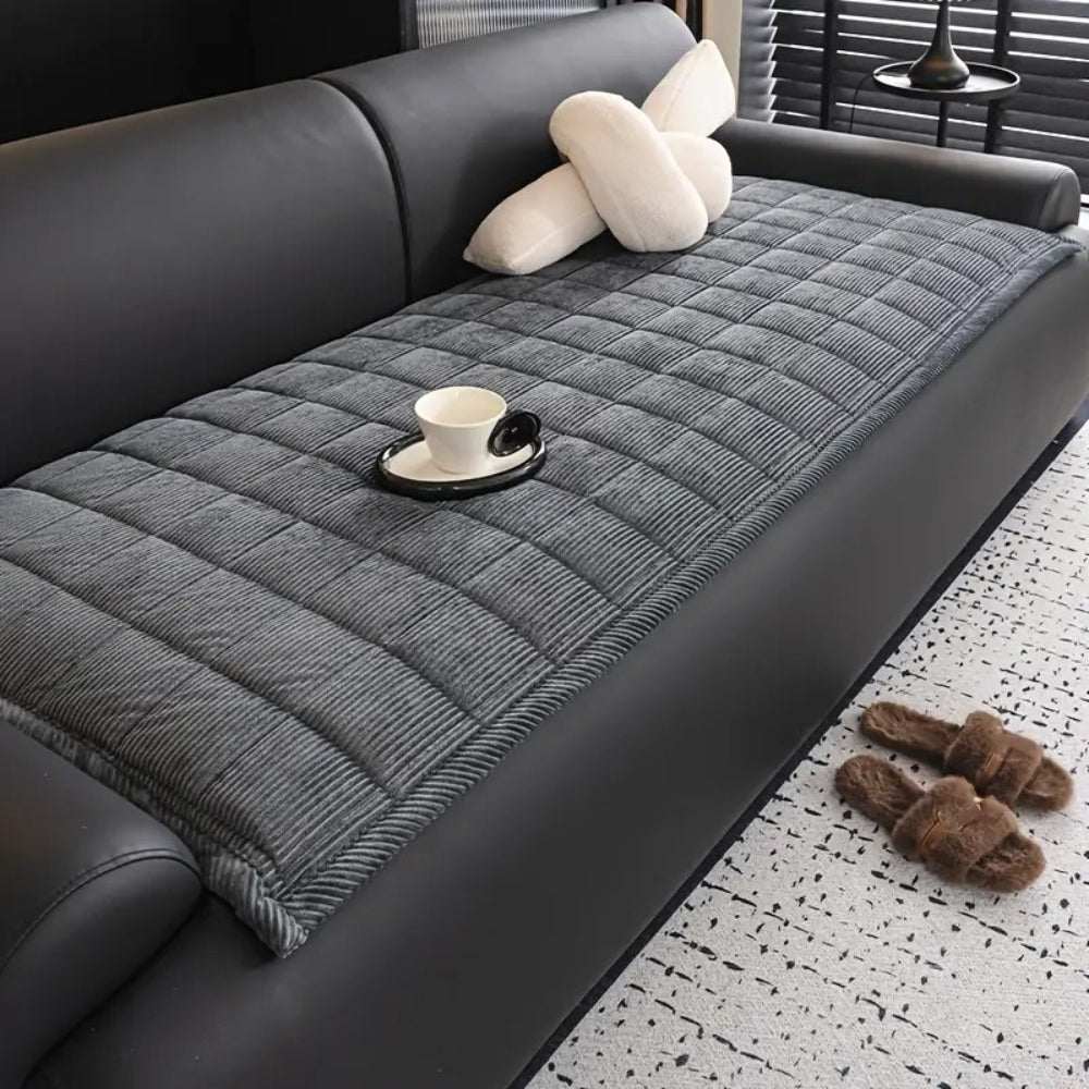 MetroLine: Modern Couch Cover with Quilted Pattern & Scratch Protection – for Sofa & Living Area