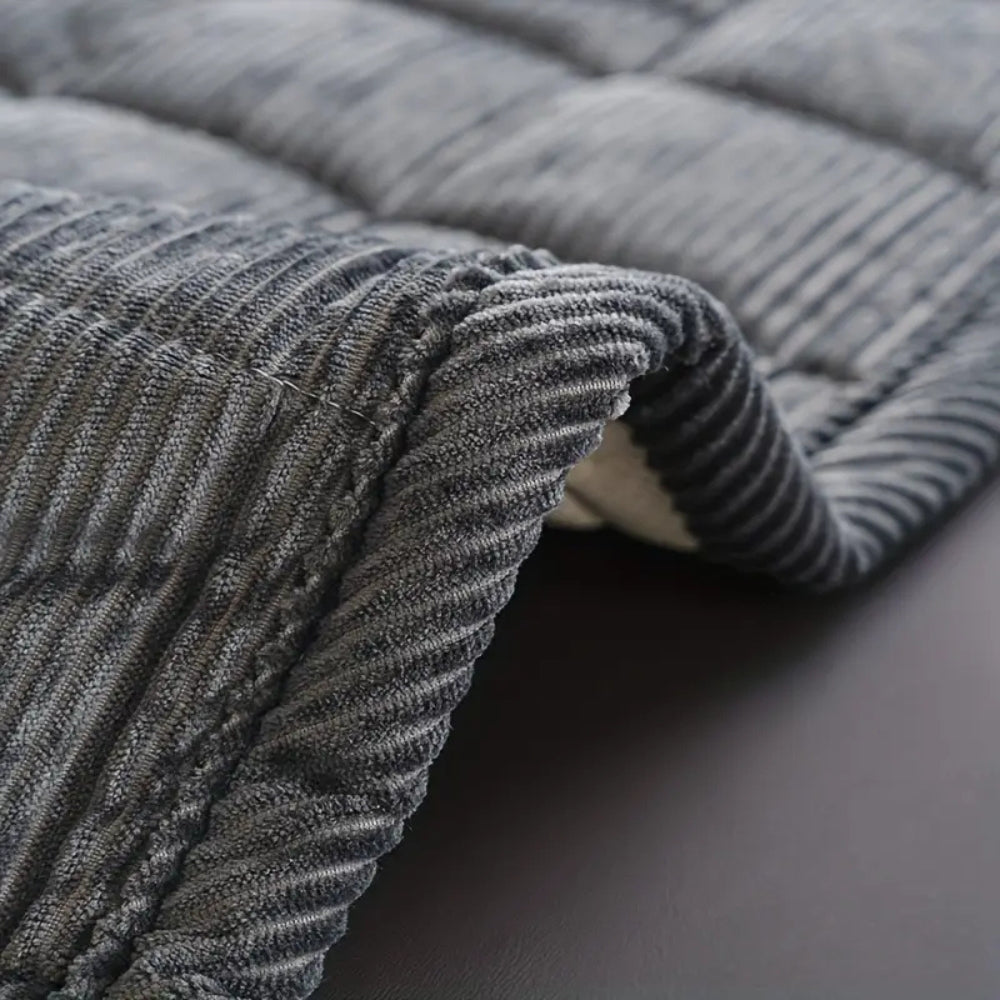 MetroLine: Modern Couch Cover with Quilted Pattern & Scratch Protection – for Sofa & Living Area