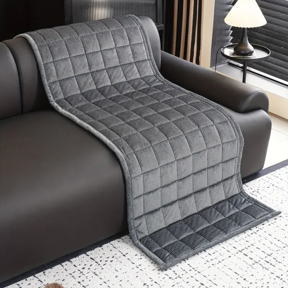 MetroLine: Modern Couch Cover with Quilted Pattern & Scratch Protection – for Sofa & Living Area