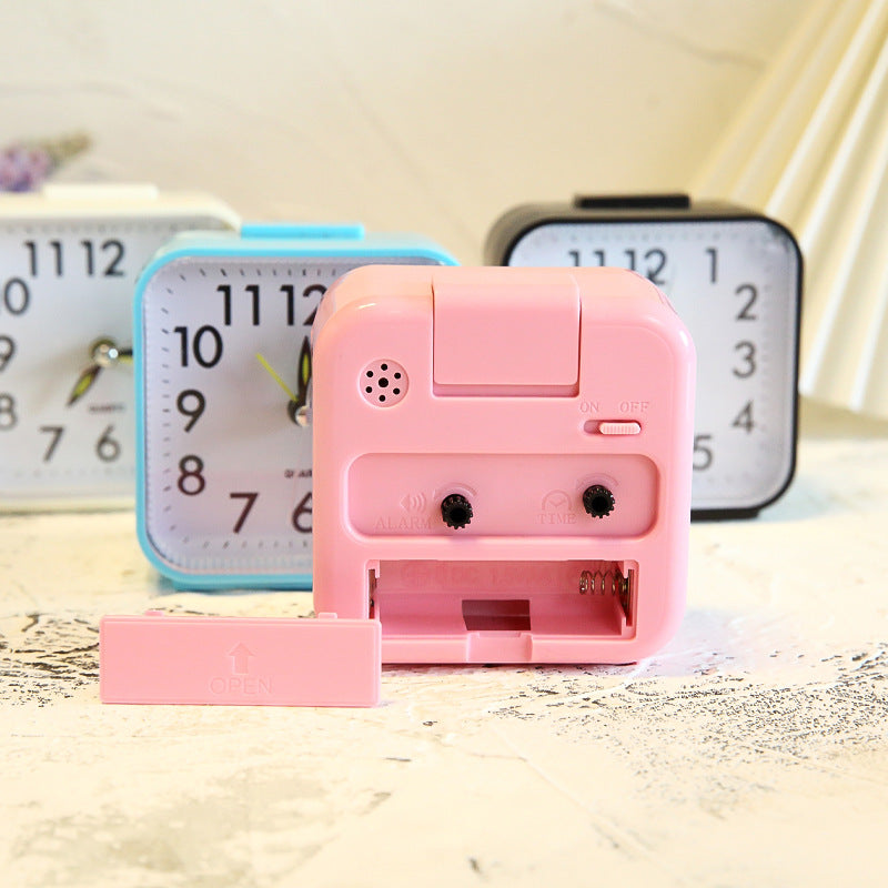 Minimalist Silent Alarm Clock with Easy-Read Display and Gentle Alarm Tone for Peaceful Sleep – Battery-Operated Design
