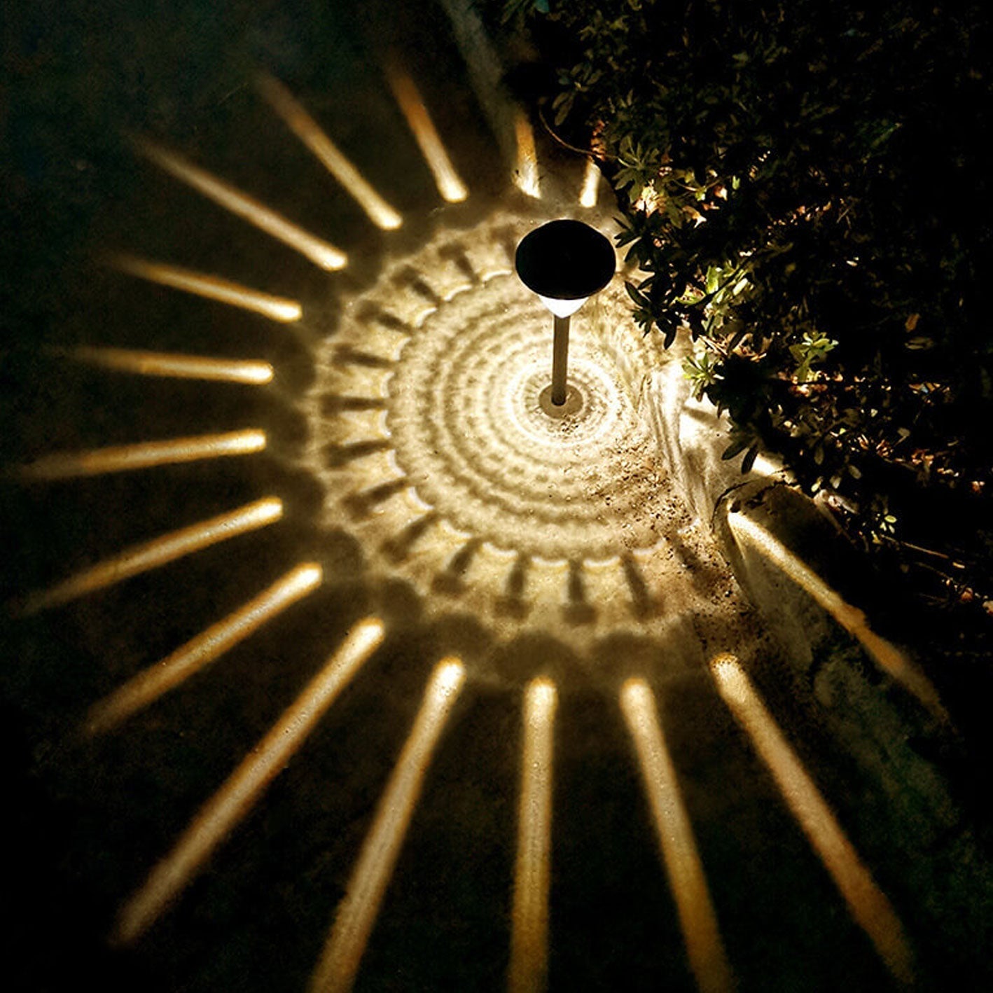 Modern Round Solar LED Garden Stake Light 1-Light