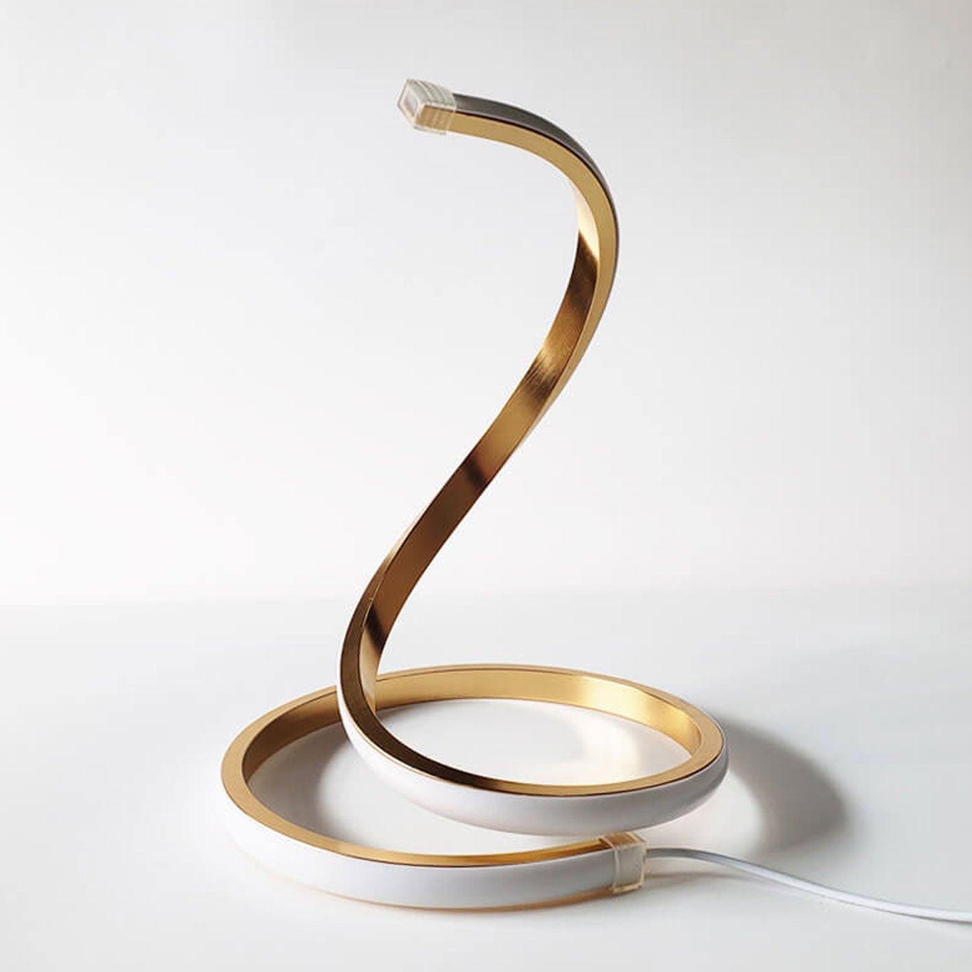 Modern Snake Shape LED Table Lamp with Touch Dimming and Color Changing – Ideal Bedside or Desk Lamp for Living Room
