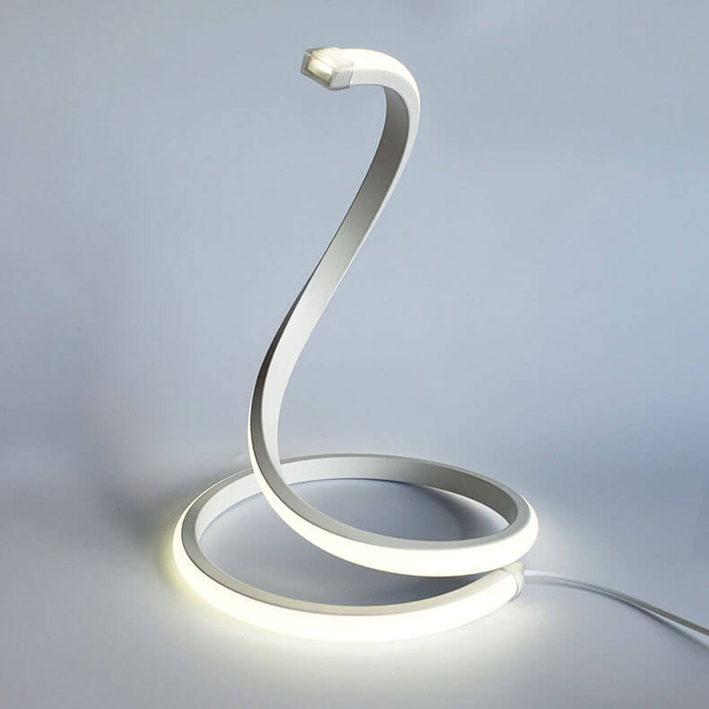 Modern Snake Shape LED Table Lamp with Touch Dimming and Color Changing – Ideal Bedside or Desk Lamp for Living Room