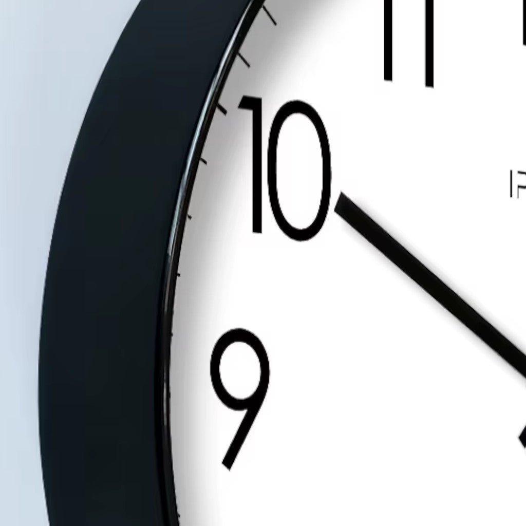 Nordic Wall Clock Silent Quartz Movement Minimalist Glass ABS Battery Powered