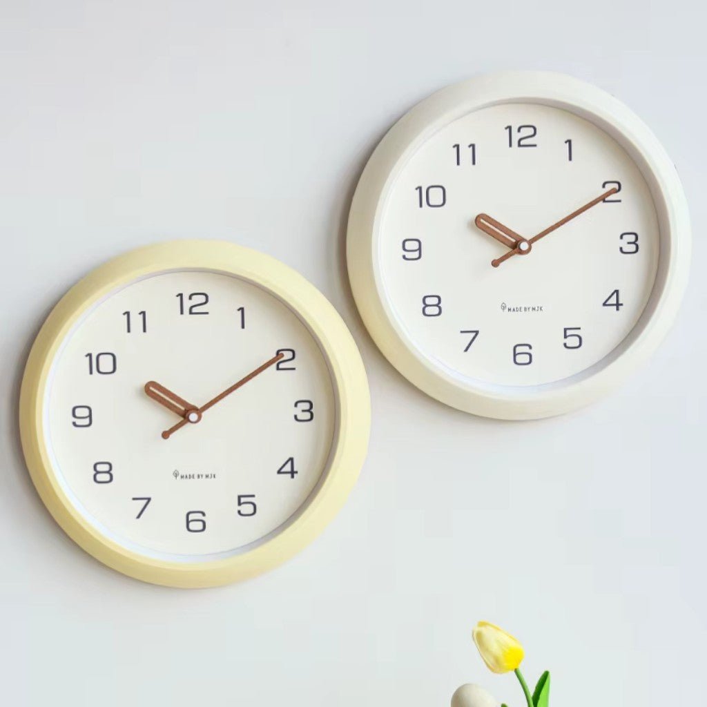 Round Analog Wall Clock Silent Quartz Movement Lightweight ABS Plastic