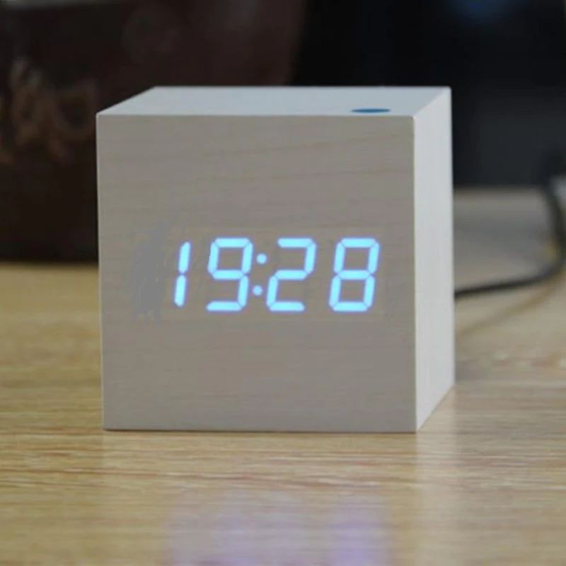 Modern Wooden Digital Desk Clock – Minimalist Cube Design for Home or Office, Compact Bamboo Wood Timekeeper