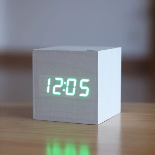 Modern Wooden Digital Desk Clock – Minimalist Cube Design for Home or Office, Compact Bamboo Wood Timekeeper