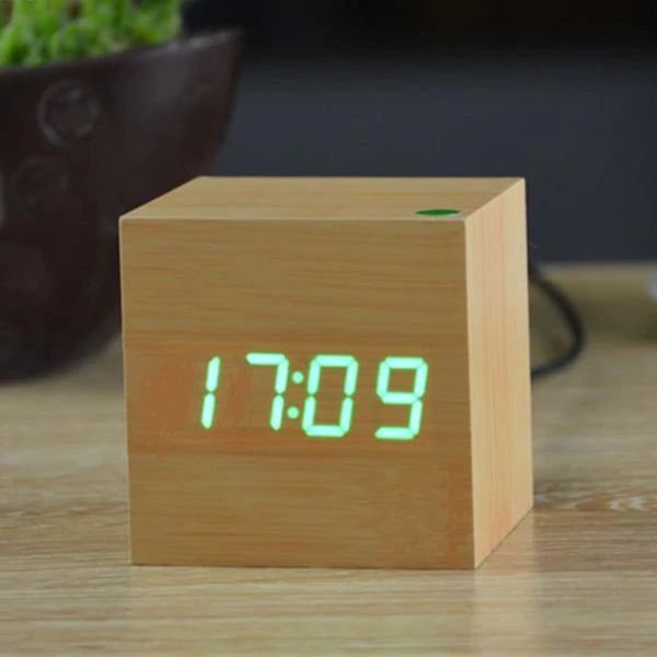 Modern Wooden Digital Desk Clock – Minimalist Cube Design for Home or Office, Compact Bamboo Wood Timekeeper