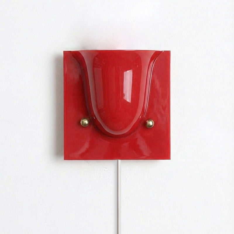 Mollo Plug-In Folded Resin Wall Sconce
