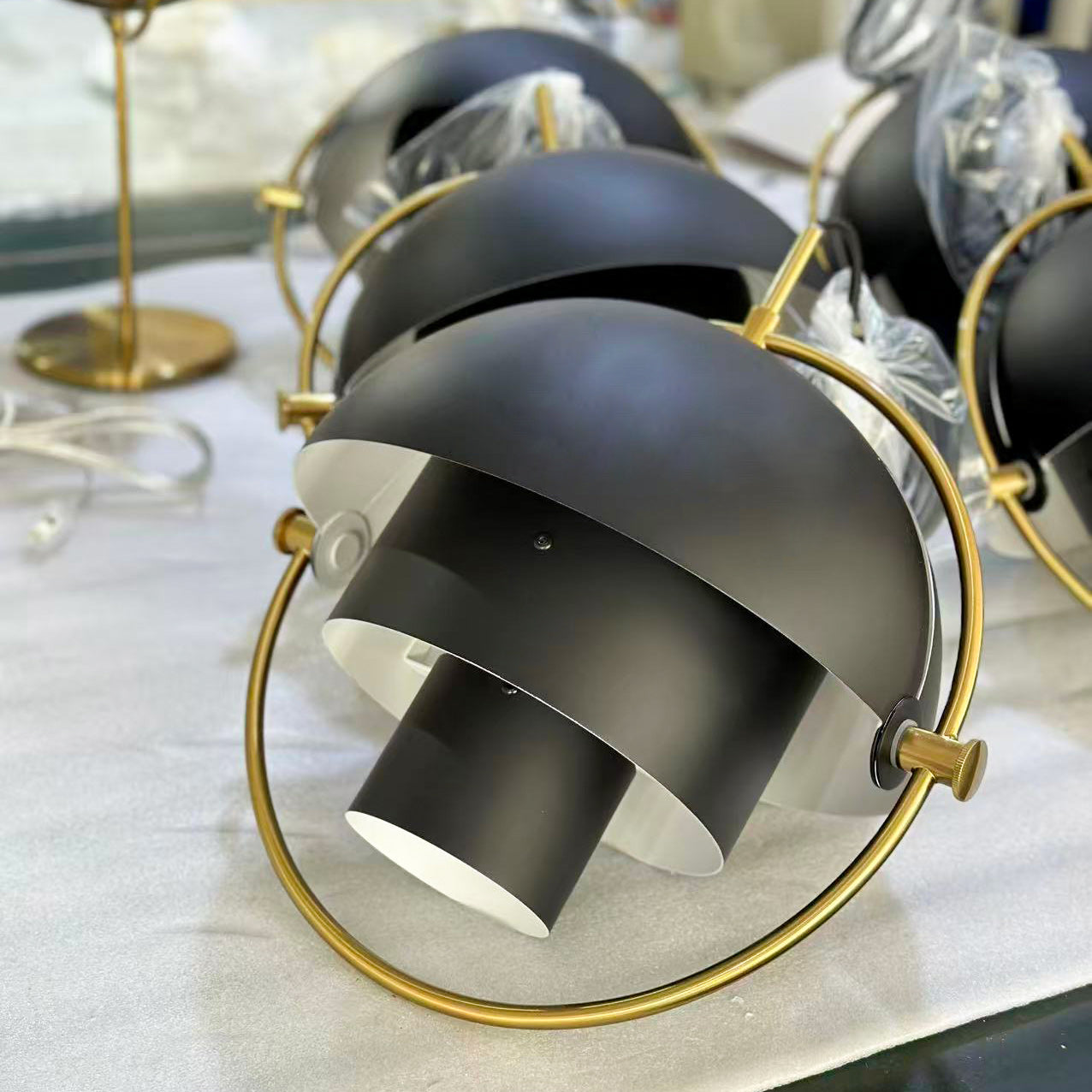 Multi-lite Adjustable Iron Table Lamp