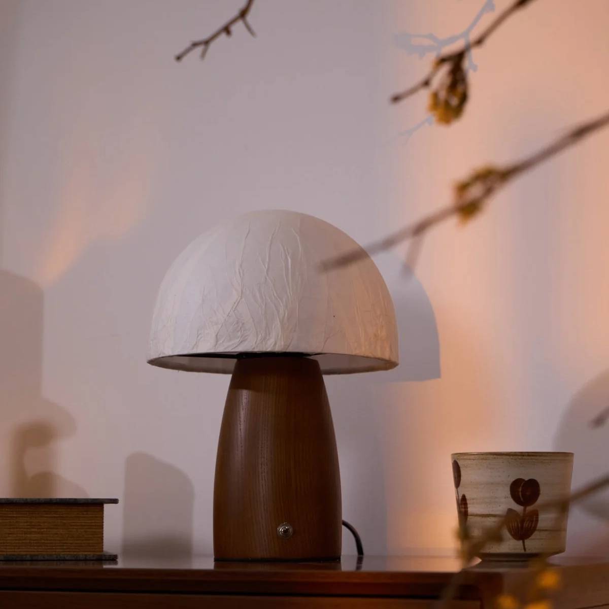 Mycera – Mushroom-shaped Table Lamp with Natural Appearance