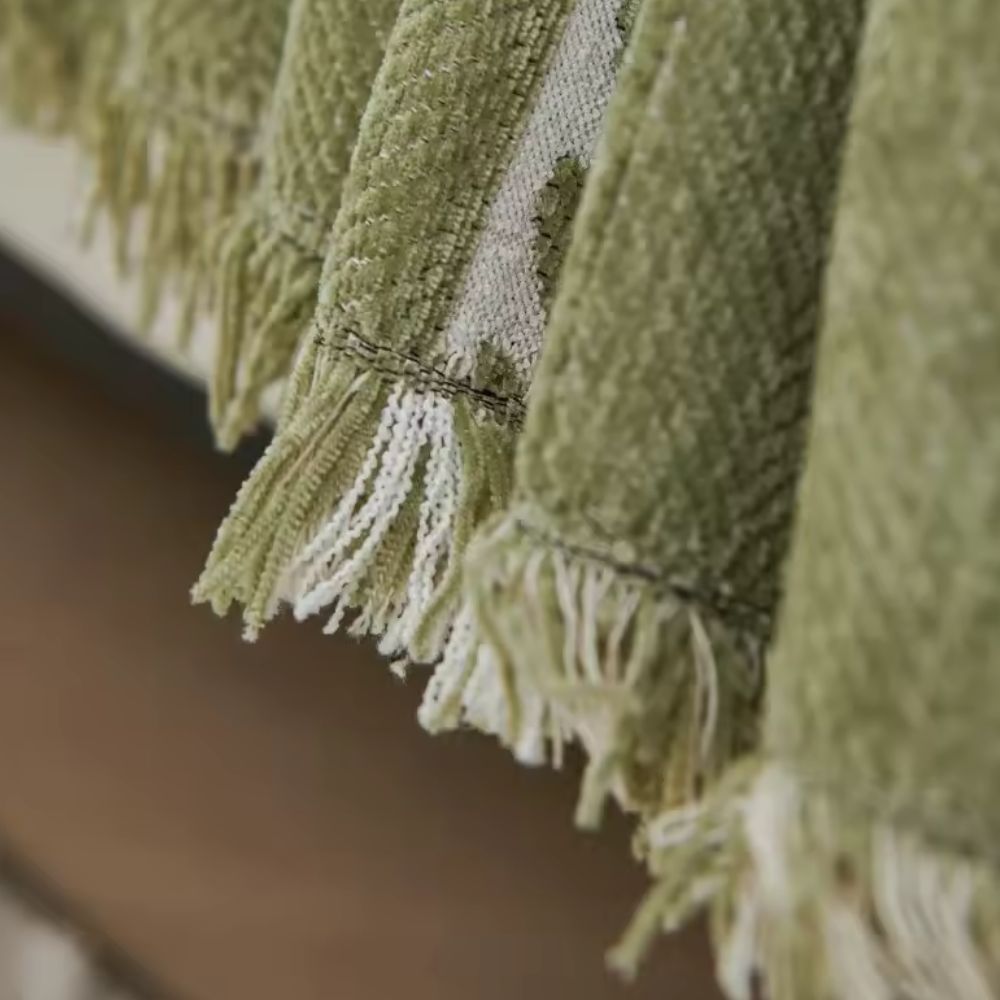 NatureWeaver: Sofa Cover in Leaf Pattern Made from Luxurious Chenille with Non-Slip Comfort – for Sofa & Living Room