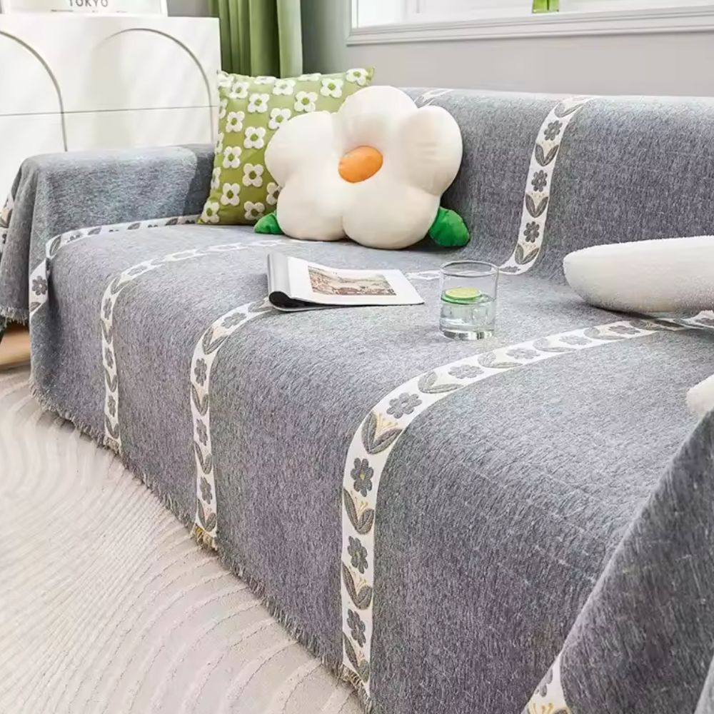 NatureWeaver: Sofa Cover in Leaf Pattern Made from Luxurious Chenille with Non-Slip Comfort – for Sofa & Living Room