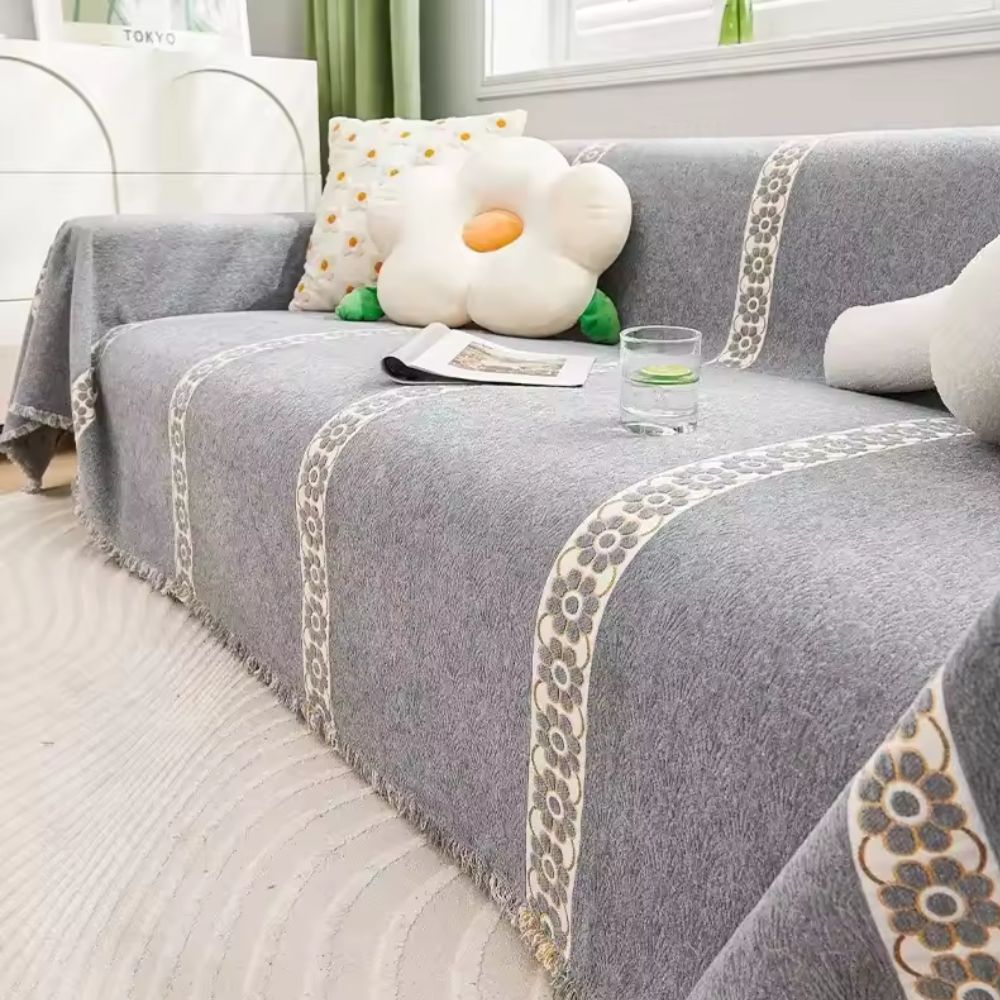 NatureWeaver: Sofa Cover in Leaf Pattern Made from Luxurious Chenille with Non-Slip Comfort – for Sofa & Living Room