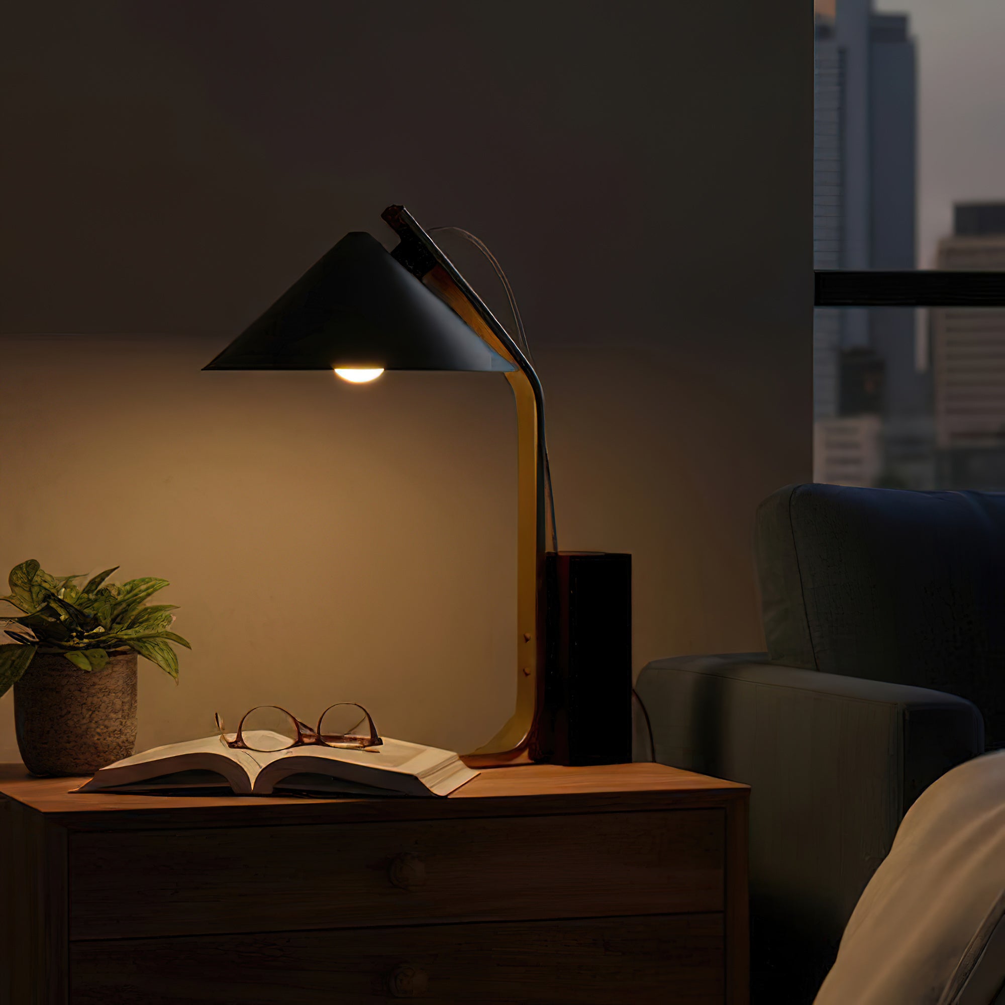 Neuf Cone Wood & Metal Table Lamp